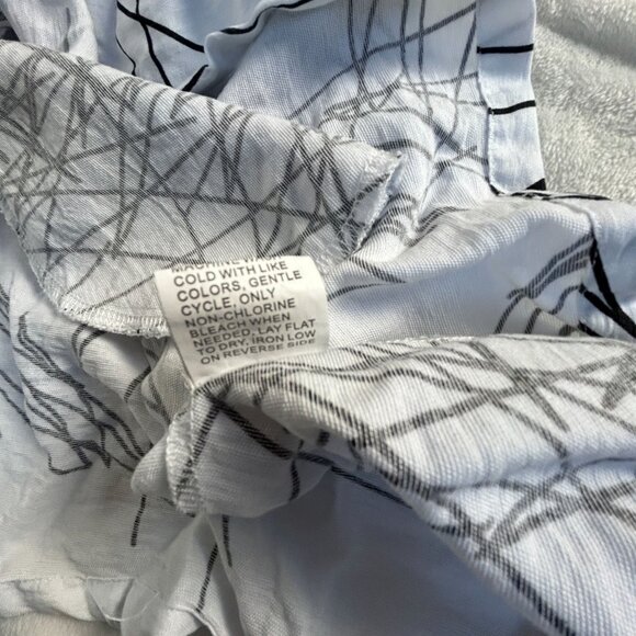 Creation Womens White & Black Abstract Print Button-Up Shirt Large 3/4 Sleeve - Picture 5 of 9